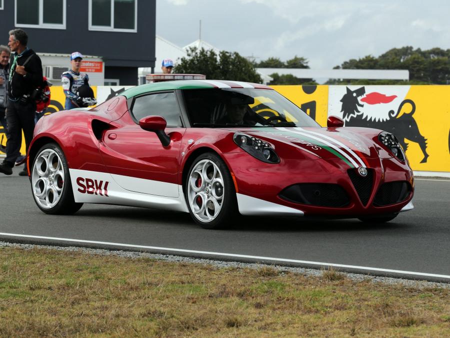  Alfa Romeo 4C SBK Safety Car (960) 2014 года  (фото 8 из 15)